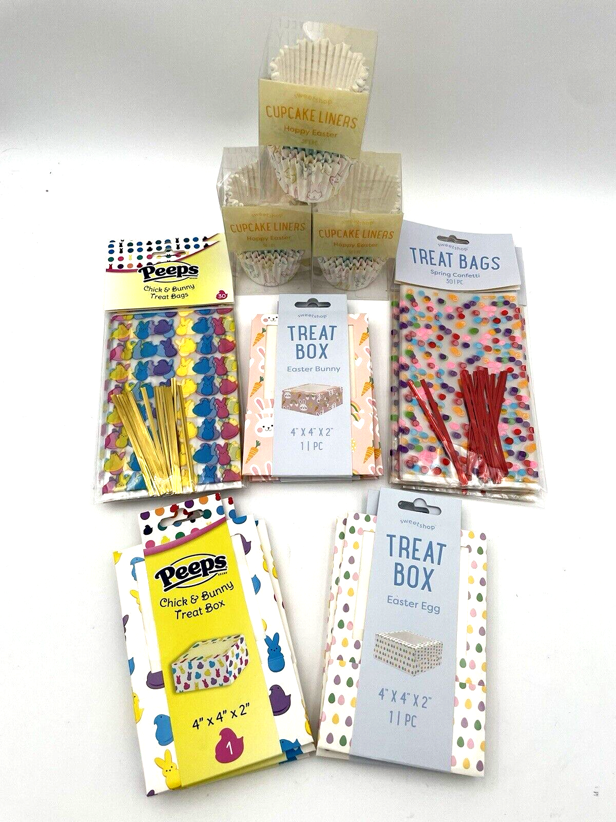 CUPCAKE PAPER LINERS  Easter AMERICAN CRAFTS Sweetshop Bags, Boxes, Liners-image