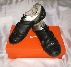 nike first touch astro trainers