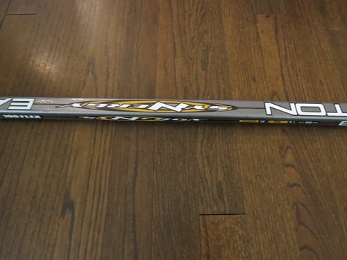 2001 Very Lightly Used Original Silver Easton Synergy Hockey Stick Sakic Curve - Picture 10 of 12