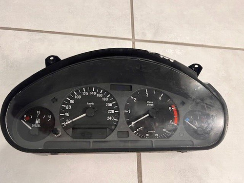 BMW E36 318tds 4-Zylinder Diesel Tacho Kombiinstrument 62 10 8 364 380