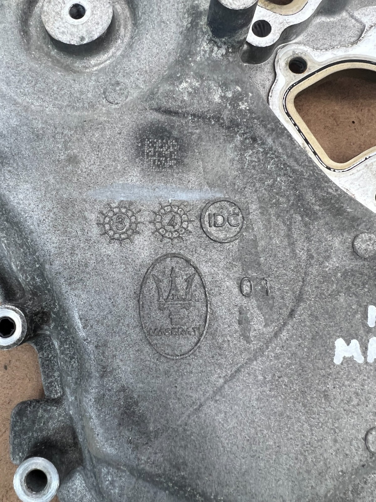 2014 - 2017 Maserati Ghibli 3.0L V6 Engine Motor Timing Chain Cover Plate OEM