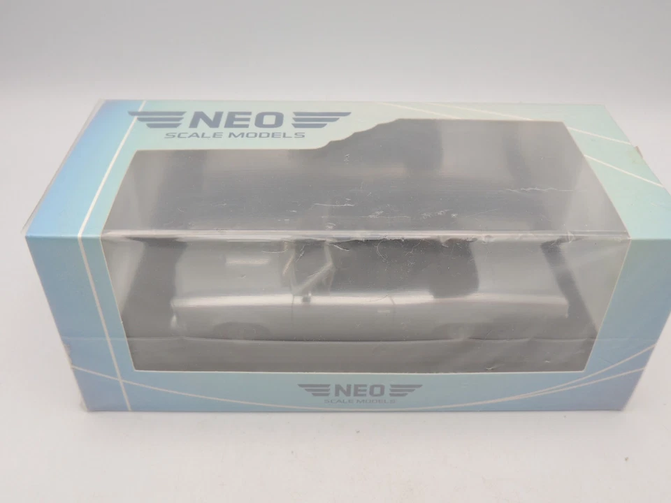 Neo Scale Models - Pontiac GTO Convertible - Gris Métallisé - 1/43 - Photo 2/4