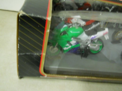 1996 Maisto 1:18 Motorcycle Collection 5 PC Yamaha BMW Kawasaki Suzuki Honda - Picture 3 of 7