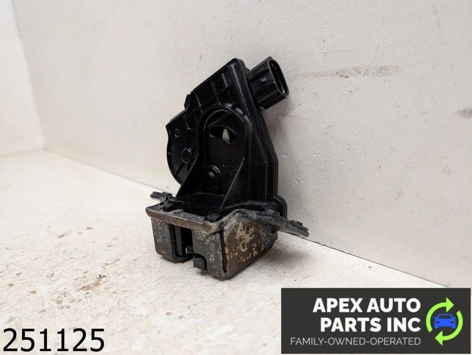 OEM 2008 Scion XD 1.8L Trunk Latch Back Door Lock Actuator Lift Hatch - Изображение 3 из 4