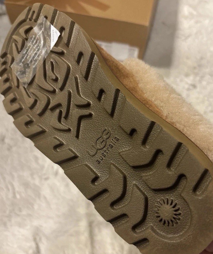 NIB 100percent Authentic Women’s UGG Maylin Chestnut Boots US Sz: 6 image 9