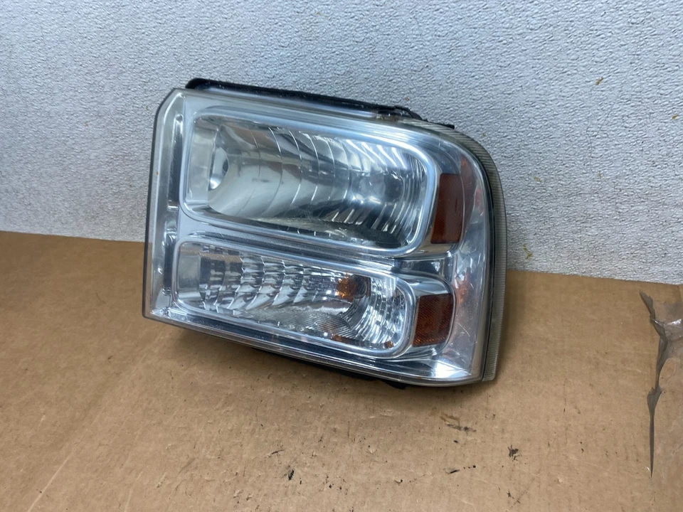 Faro lateral izquierdo conductor Ford F-250 F250 Super Duty 2005-2007 R4718 DW Foto 2 de 4