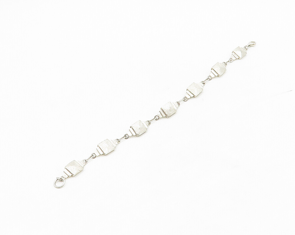 925 Sterling Silver Vintage Textured Graduated Square Chain