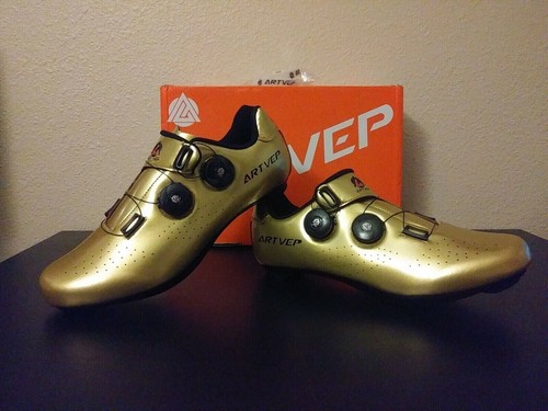 ARTVEP GOLD Men Road Cycling Shoes w/ lock pedal Comp. SPD & Delta Peloton