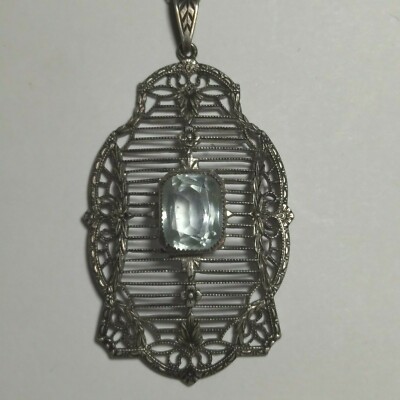 BEAUTIFUL VICTORIAN STERLING BLUE TOPAZ PENDANT MAKERS MARK KB ON 925 31 CHAIN 