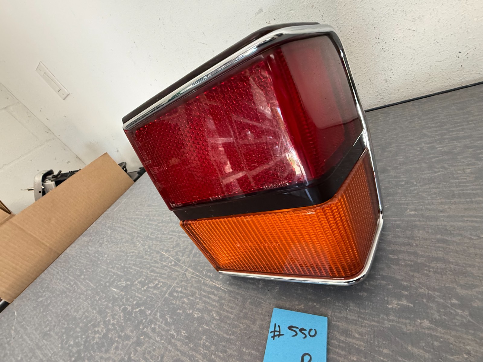 Rolls-Royce Silver Spur 1981-1998 RIGHT+OUTER Tail light