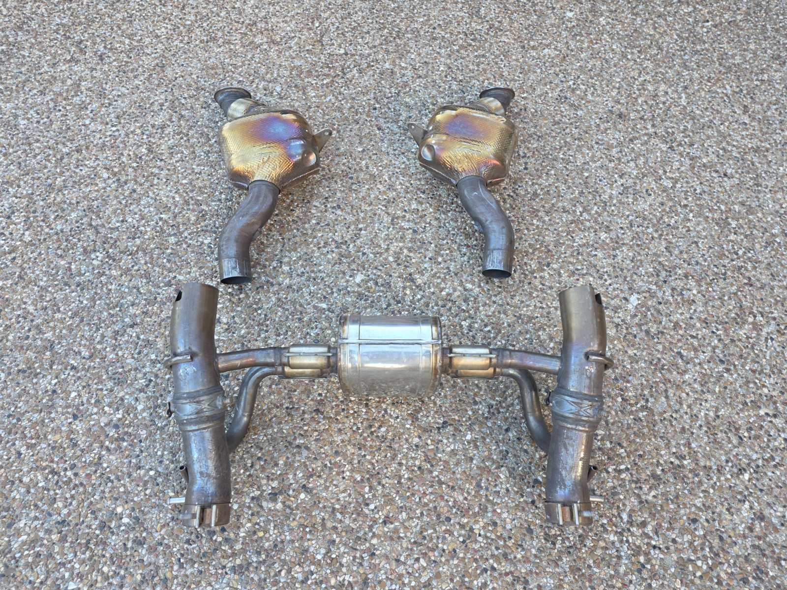 FERRARI F8 TRIBUTO OEM GENUINE ORIGINAL CENTER MUFFLER & CATS EXHAUST SYSTEM