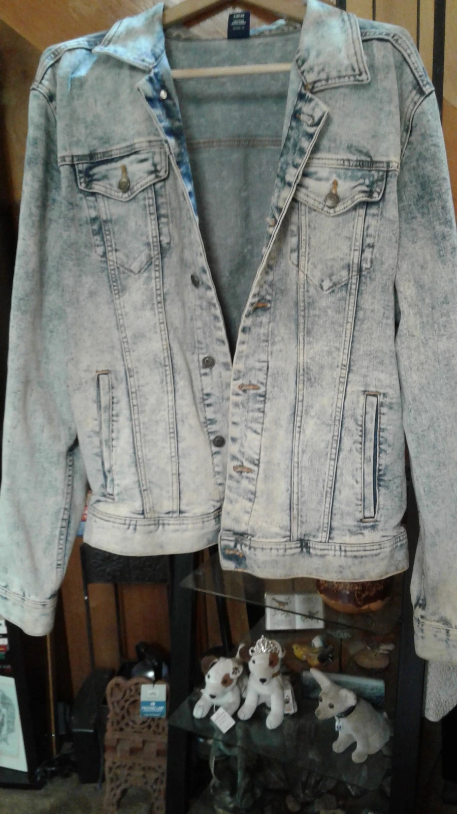 Jean Jacket Men's Size L. 42-44 --6 Pocket Cotton/Polyester Stone Washed