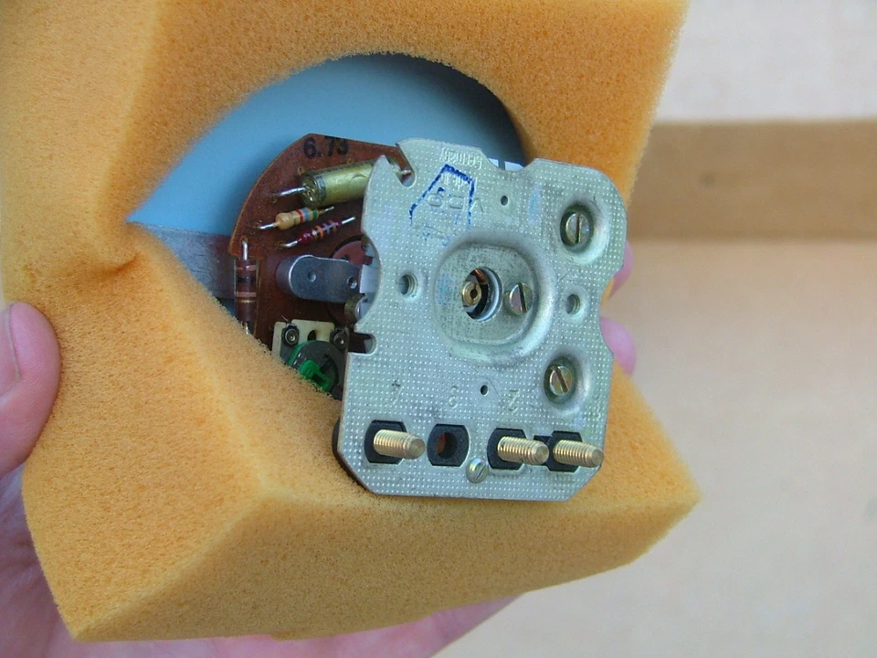 Tacómetro Mercury Capri 1973-74, ¡nuevo en stock!  GT D3RY-17360-A Foto 3 de 4