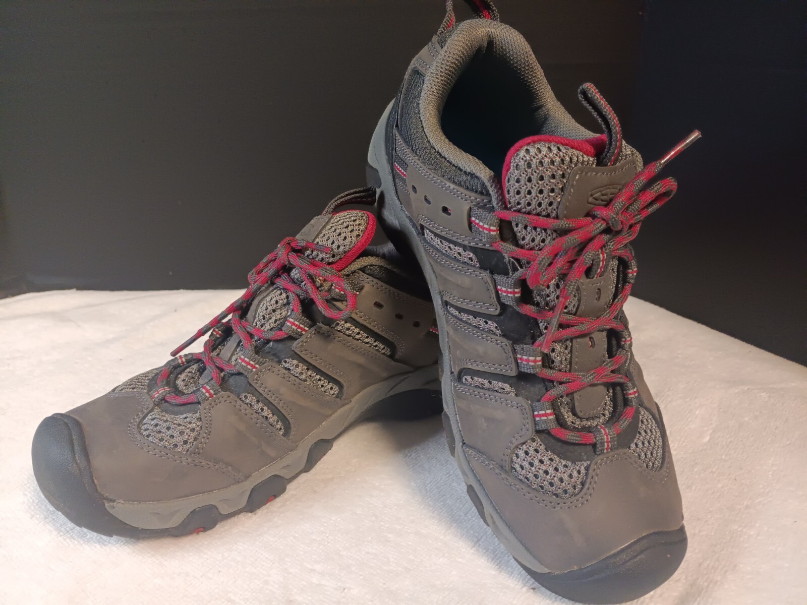 Scarpe da trekking basse Keen Koven sneaker donna taglia 8 5 grigio rosa impermeabili 1011280