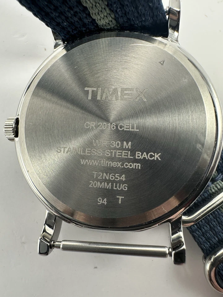 Reloj Timex T2N654 Weekender Batería Nueva Hombre 38MM 8.5" Correa Nylon B75 Foto 3 de 4