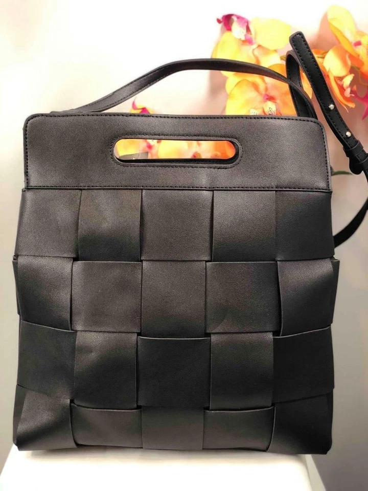 Bolsa tote nova com etiqueta French Connection Tamar recortada alça tiracolo em couro preto - Imagem 2 de 4