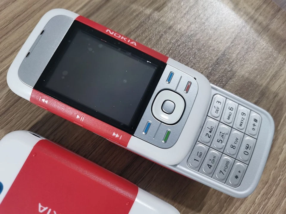 Celular Nokia 5300 desbloqueado 2G rede música slide - Imagem 4 de 4