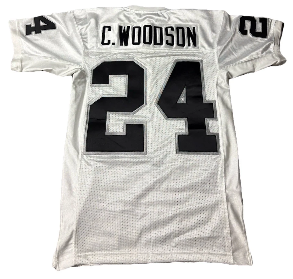 CAMISETA MITCHELL & NESS AUTÉNTICA DE LOS CHARLES WOODSON S OAKLAND RAIDERS VENTA AL POR MENOR $300 Foto 3 de 4
