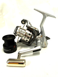 Moulinet Toupie Okuma Avenger AV 30 – 7 Roulements – Pêche Eau Douce – Occasion