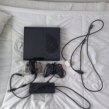 Xbox 360 e console 250 gb 45 games
