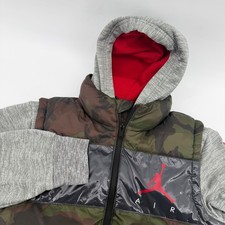 Air Jordan Puffer Coat Vest Hoodie Camo Jacket Gray Sleeve Red Boys Medium 10-12