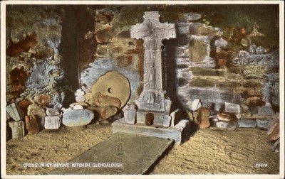Cross St. Kevins Kitchen Glendalough vintage postcard g935