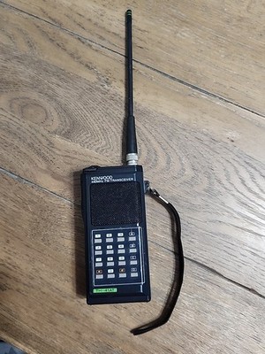 RARE KENWOOD TH-41AT UHF HAM RADIO - DIE HARD BRUCE WILLIS MOVIE