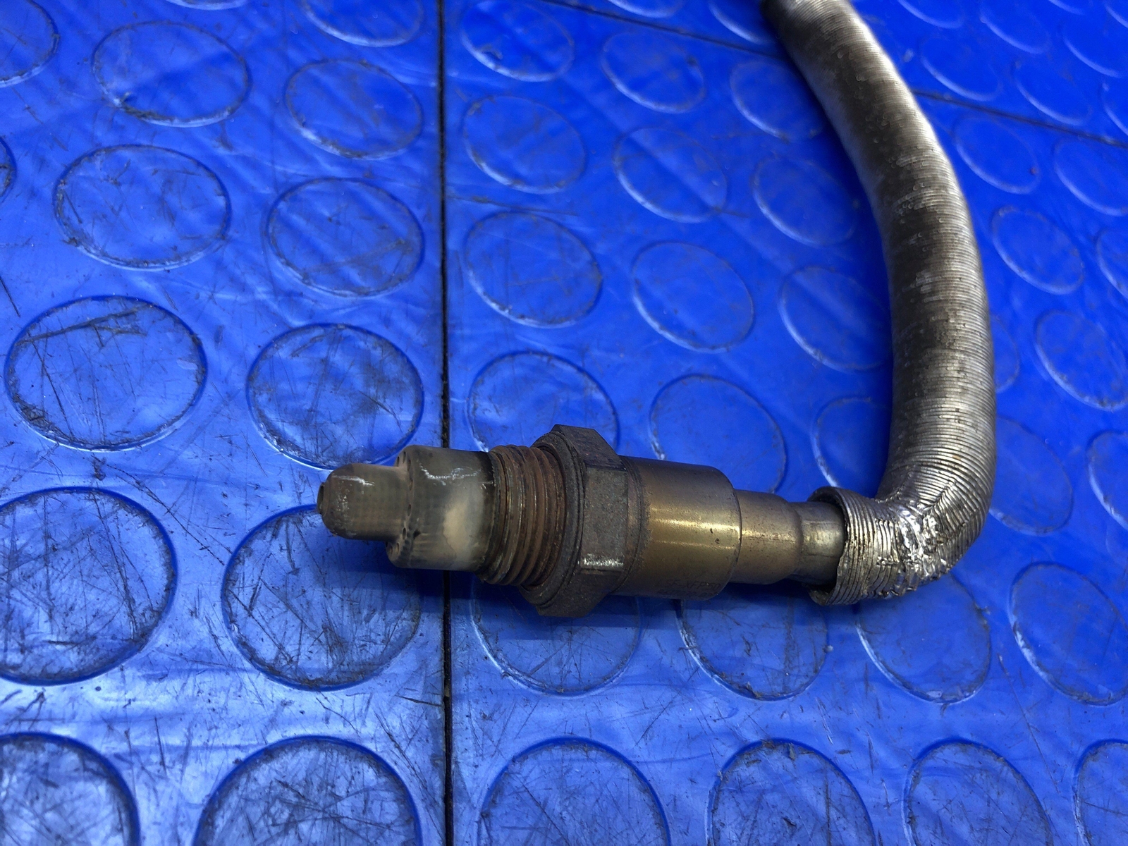 2014-2020 BMW I8 OEM 1.5L O2 OXYGEN SENSOR SET 8617029 8617030