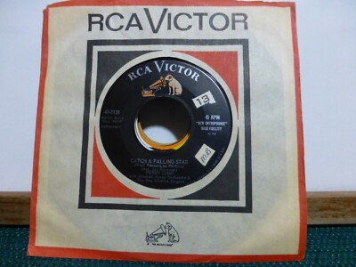 PERRY COMO CATCH A FALLING STAR &. MAGIC MOMENT    VG+.     45
