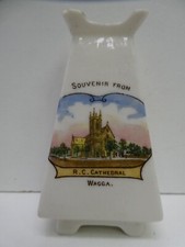 RC CATHEDRAL WAGGA SOUVENIR VASE WILLOW ART STOKE ON TRENT CHINA ENGLAND