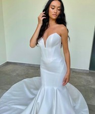 Elysèe Toussaint ivory wedding dress size 4 new with tags and in bag