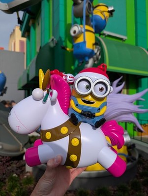 NEW Universal Studios Despicable Me Minion Agnes Reindeer Holiday