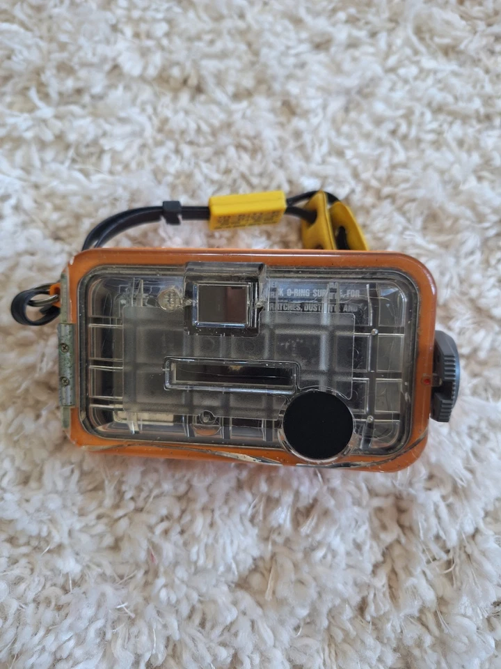 Hanimex Amphibian 110 Underwater camera Untested - For Parts Or Not Working - Image 4 of 4