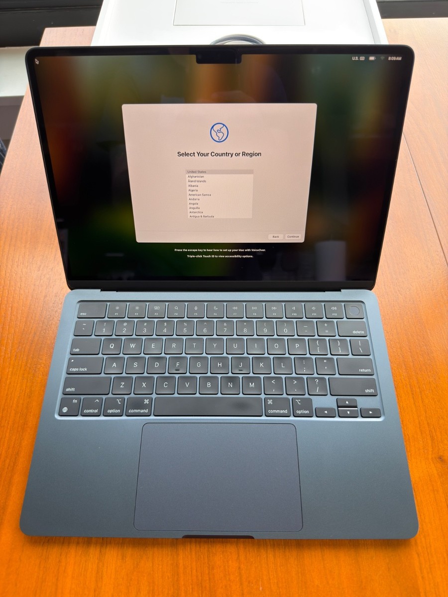 2022 Apple MacBook Air 13.6