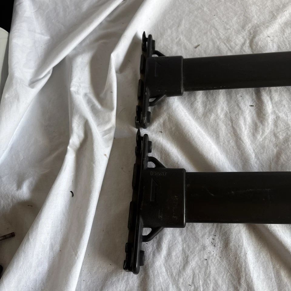 TOYOTA RAV4 2006-2012 OEM NEGRO PORTAEQUIPAJES ALMACENAMIENTO DE CARGA JUEGO DE BARRA TRANSVERSAL Foto 2 de 4