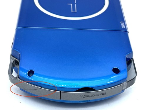 Consola SONY PSP-3000 Azul Nueva Batería y Memory Stick y Estuche Exterior Probado Bueno - Imagen 4 de 19