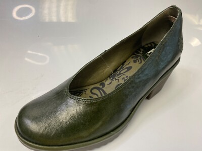 Fly London Walo 988 Giglio Green Women Leather Pumps Size EU 37W US 6.5 W