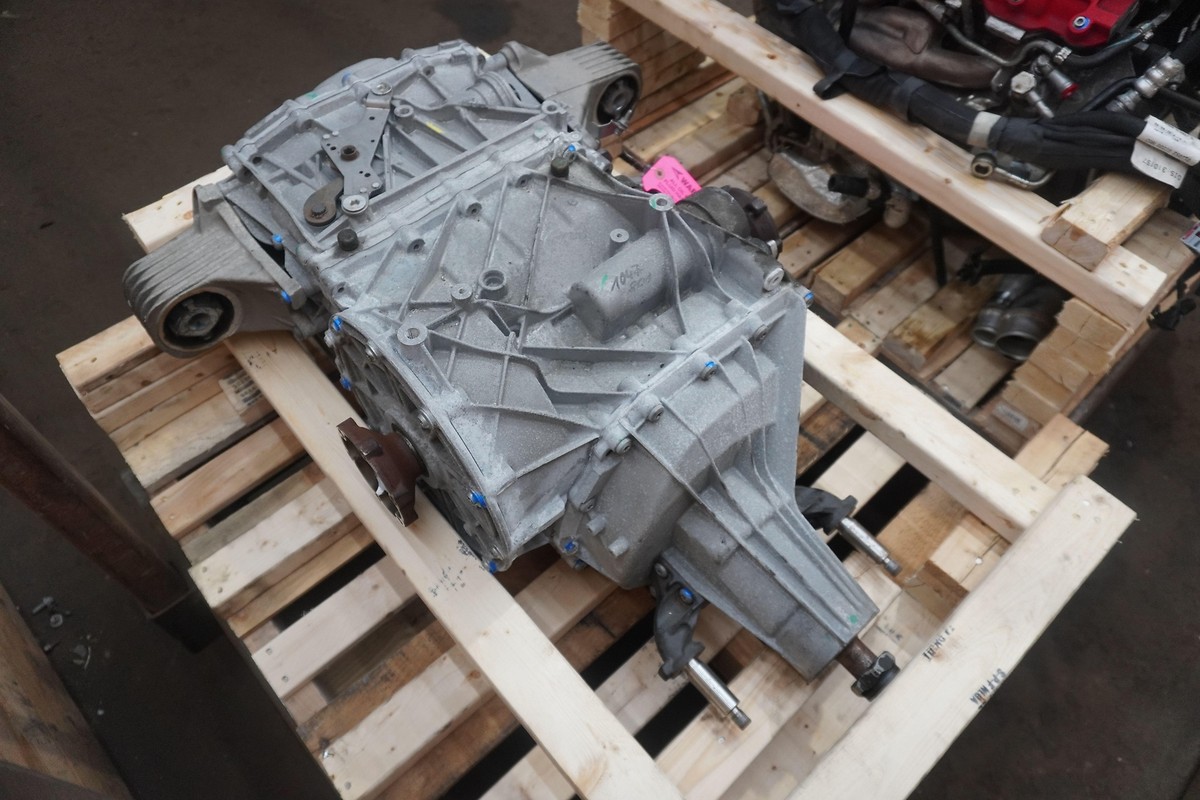 TRANSIT 1～66 Ferrari California T Transmission / Transaxle P/N 293401 for