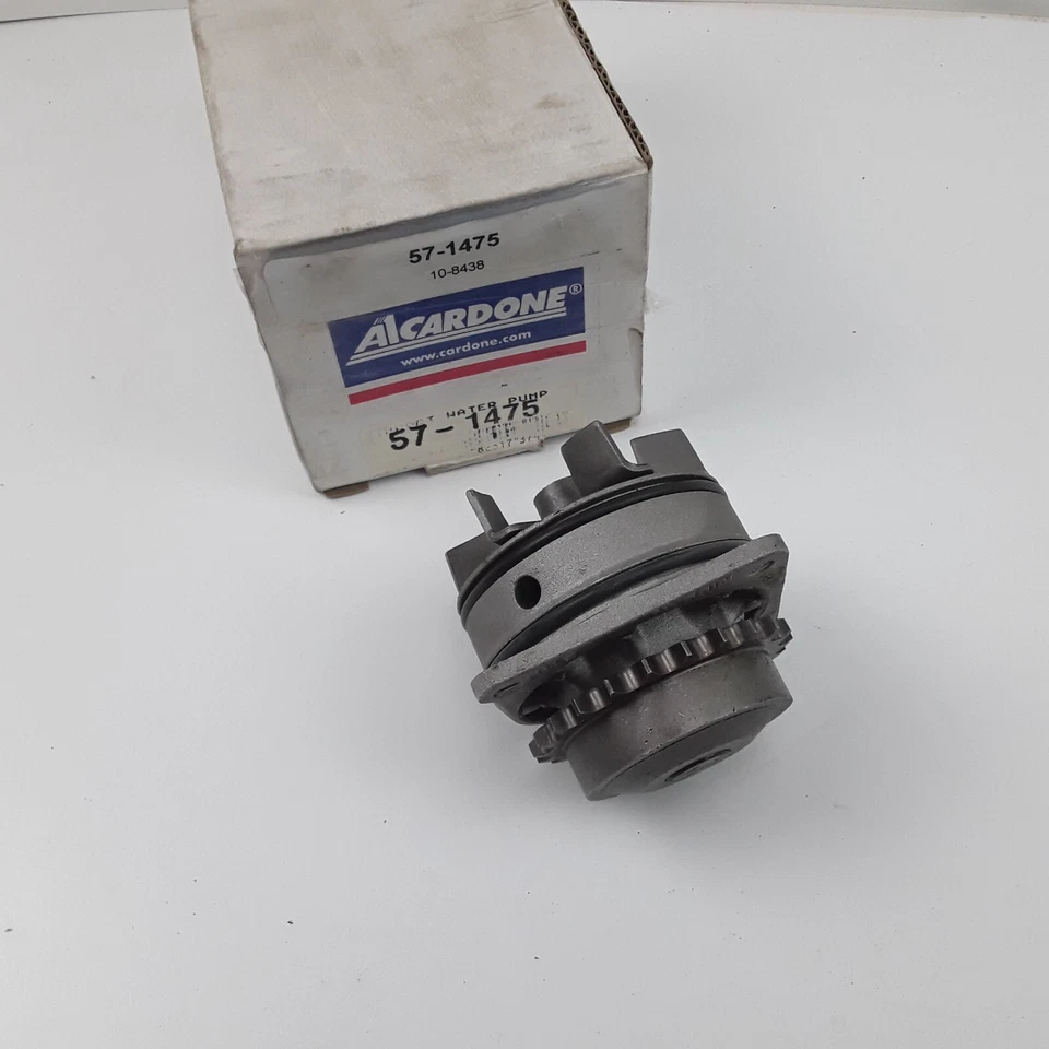Bomba de agua del motor Cardone 57-1475 para Nissan Pathfinder 2001 2002 2003 2004 Foto 2 de 4