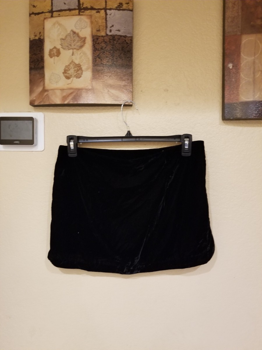 Free People Annalise Velvet Mini Skirt in Black Size 2 eBay