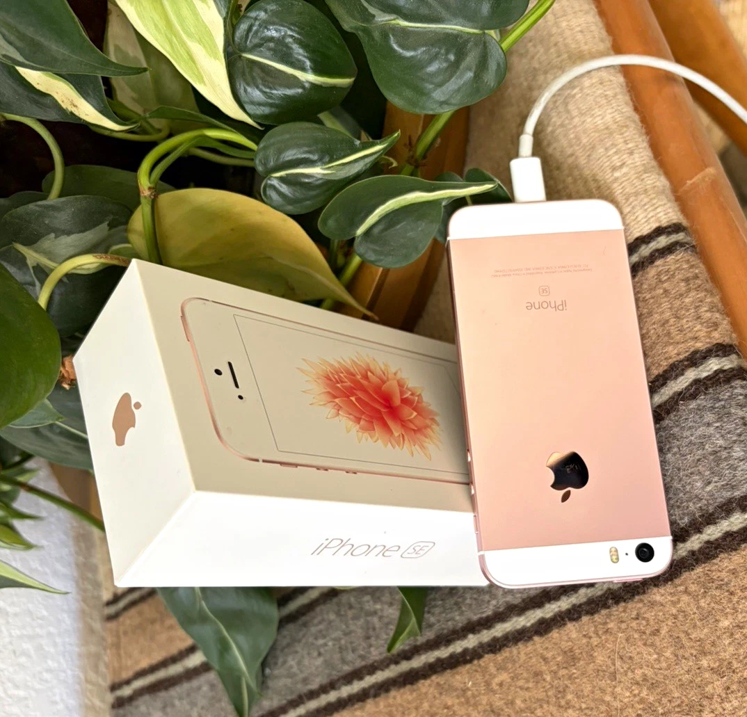 iPhone SE Pink Dual Core for sale | eBay