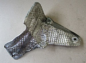 VW Audi Seat Skoda Hitzeschutzblech Getriebehalterung Schutz links 8D0399299A