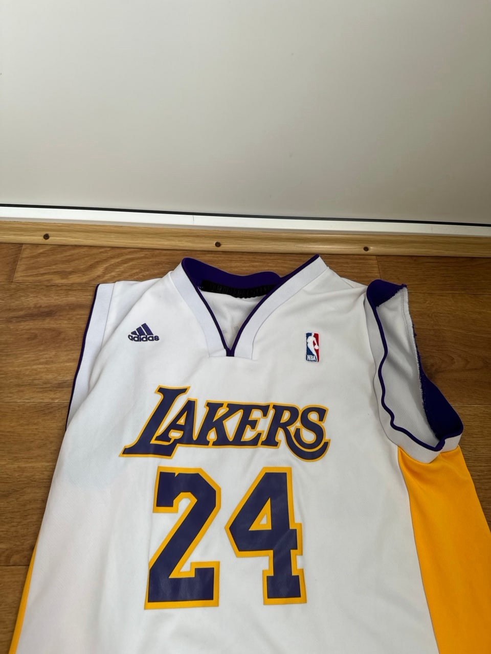 🇺🇸 Vintage Kobe Bryant 24 L A Lakers 2014 Jersey Rare size S White thumbnail 2