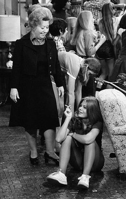 Diffrent Strokes Charlotte Rae as Edna Garrett Lisa Whelchel as Bl- Old Photo