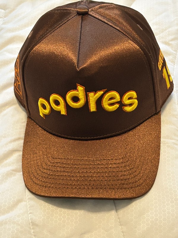 TONY GWYNN  MITCHELL  & NESS BASEBALL CAP-2024 FANFEST LIDZ COLLECTION