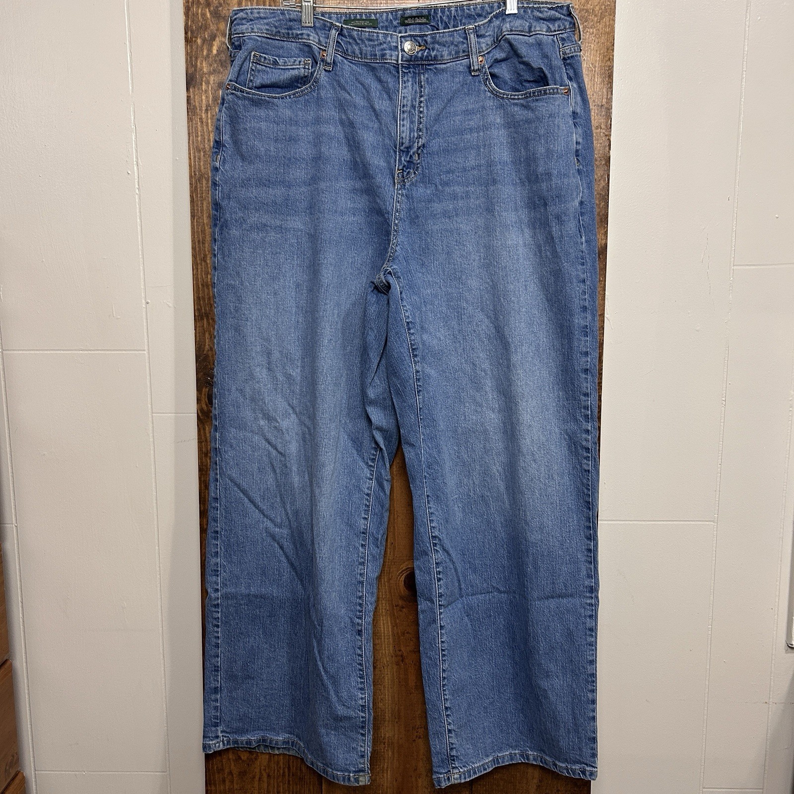 Wild Fable Womens 17 High-Rise Baggy Jeans Wide Leg Comfort Classic Skater
