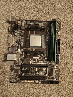 Gigabyte GA F2A88XM DS2 MicroATX Motherboard CPU RAM Bundle