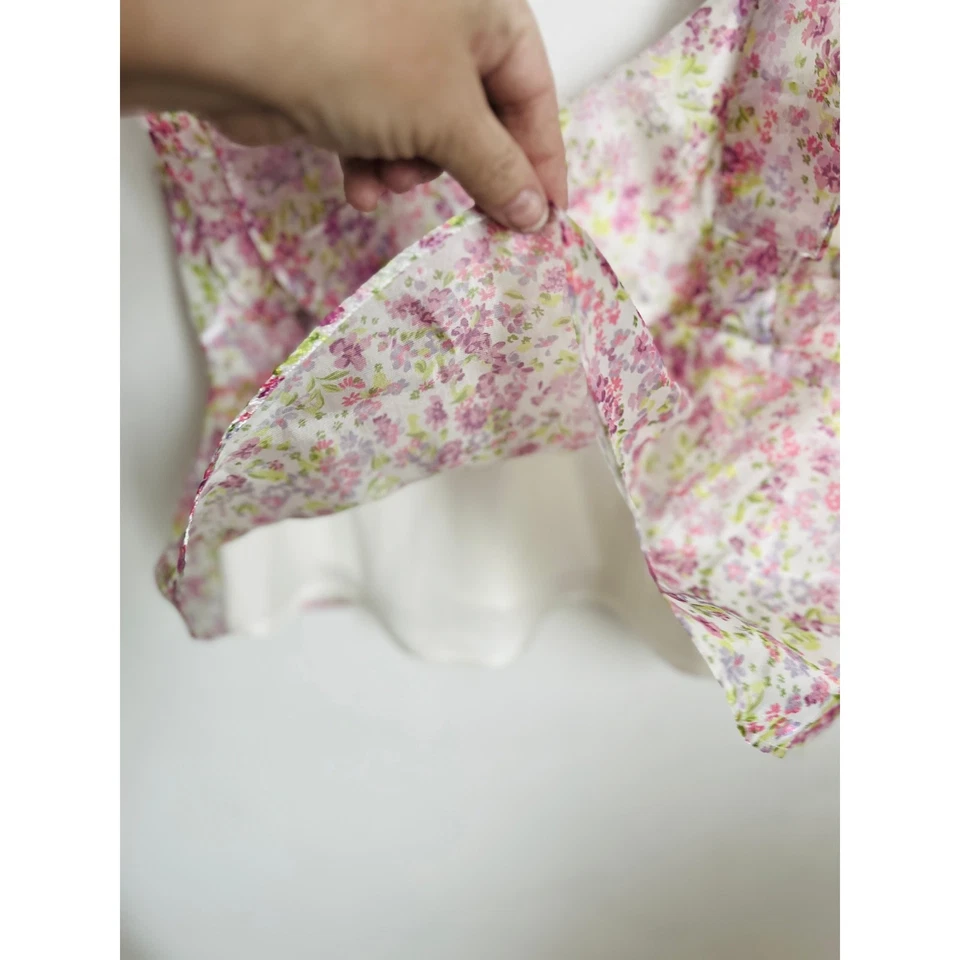 Wildfox Women's Top Size M White Pink Floral Ruffle Sleeveless Blouse Shirt Foto 2 de 4