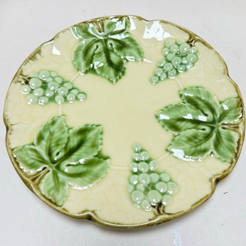 Vintage Majolica Green Grapes and leaves 1920-1933's Czechoslovakia #830 10 1/4”