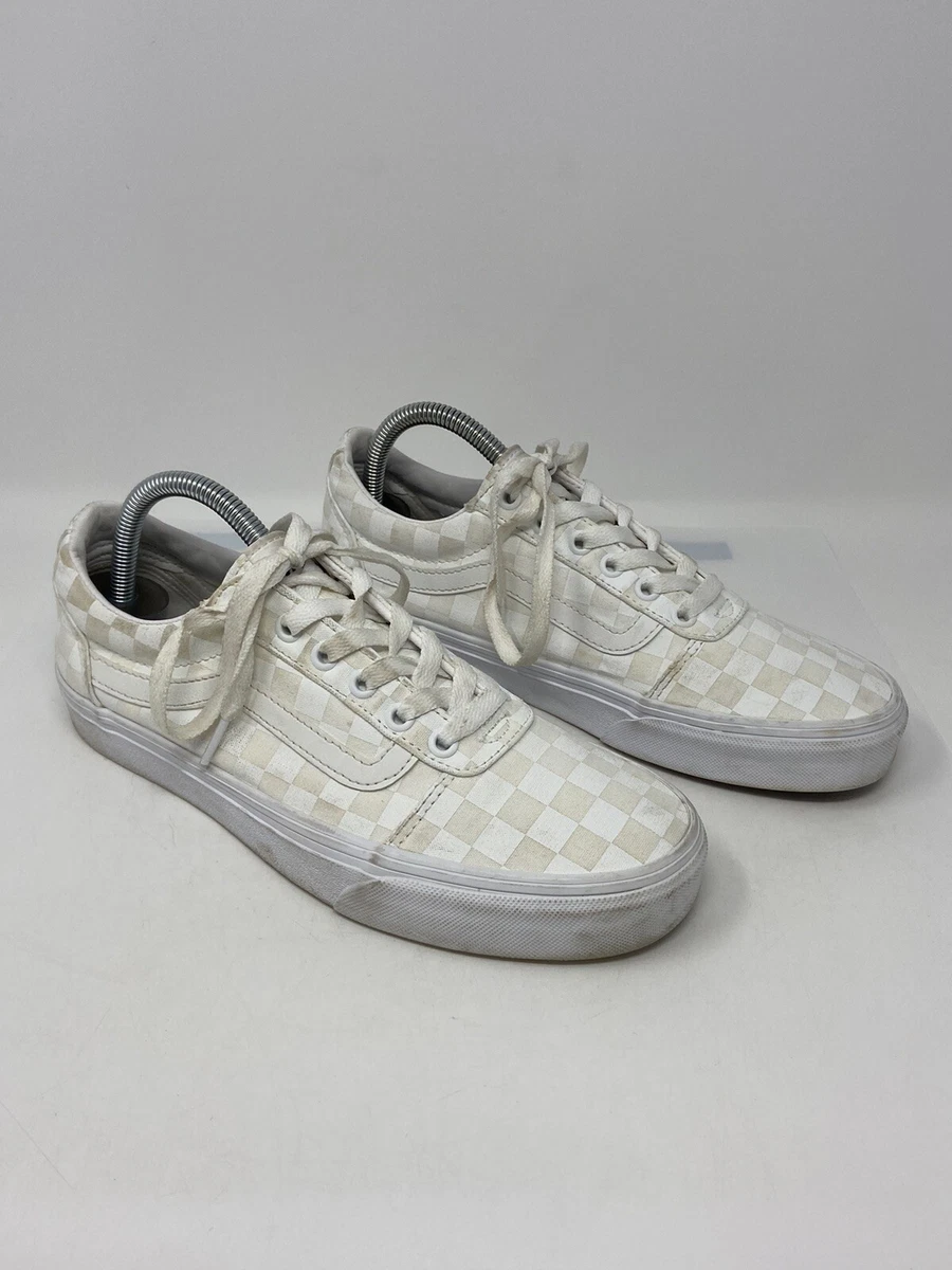 Women's low top checkered sales vans